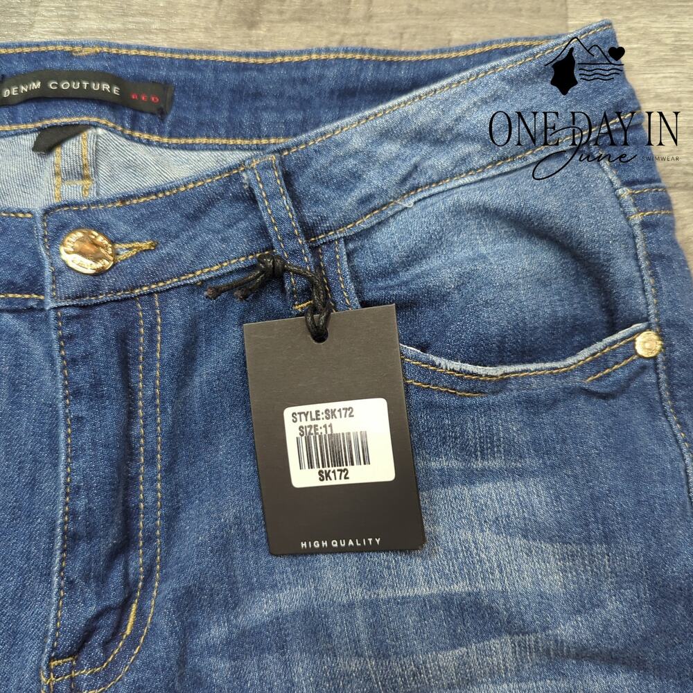 Denim Couture Juniors Distressed Straight Leg Jeans Size 11